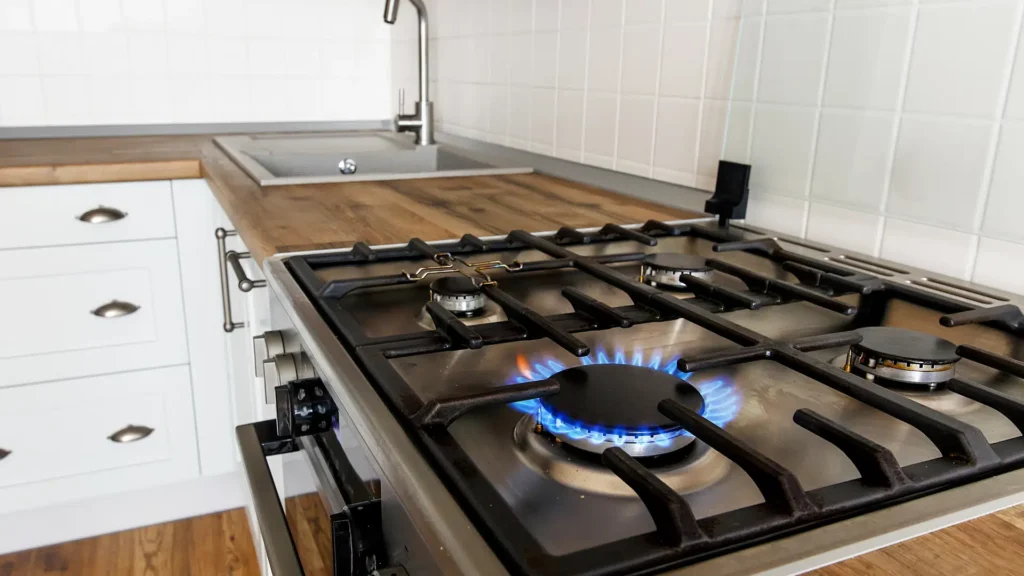 خدمة عملاء يونيفرسال بوتاجازات